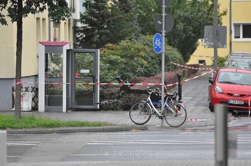 Kofferbombe entschaerft Koeln Graeffstr Subbelratherstr P061.JPG